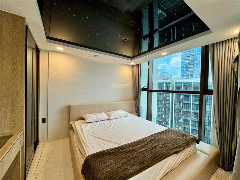 The galleria  metropole bán căn loft 3pn  đã có sổ  view sông, cầu bason thoáng