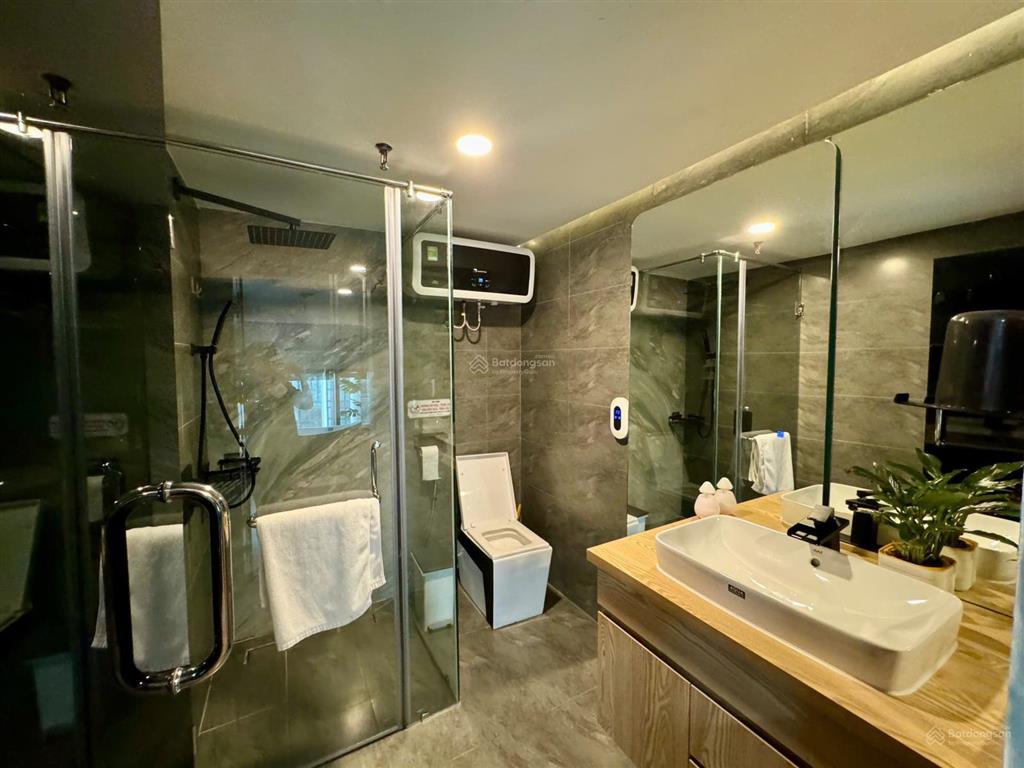 The galleria  metropole bán căn loft 3pn  đã có sổ  view sông, cầu bason thoáng