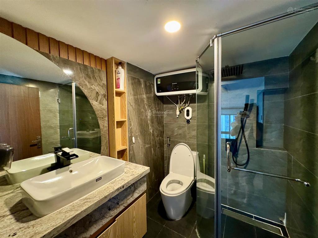 The galleria  metropole bán căn loft 3pn  đã có sổ  view sông, cầu bason thoáng