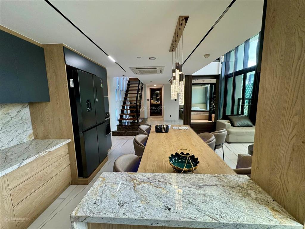 The galleria  metropole bán căn loft 3pn  đã có sổ  view sông, cầu bason thoáng