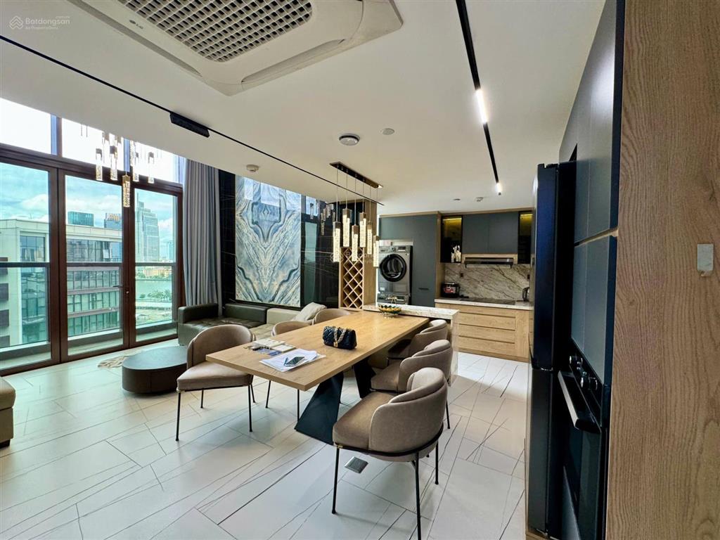 The galleria  metropole bán căn loft 3pn  đã có sổ  view sông, cầu bason thoáng