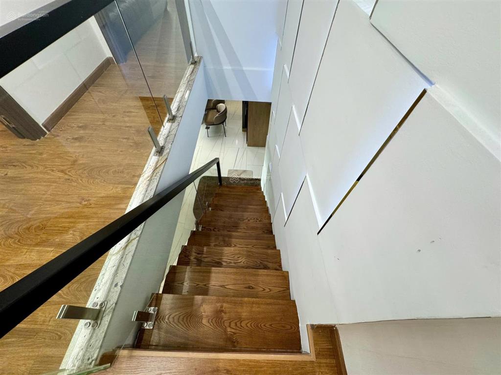 The galleria  metropole bán căn loft 3pn  đã có sổ  view sông, cầu bason thoáng
