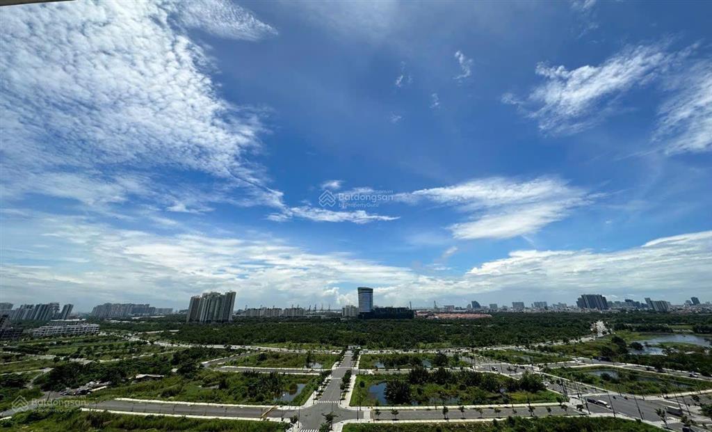 The crest  metropole cho thuê căn góc 2pn  ntcb  view sông, city thoáng
