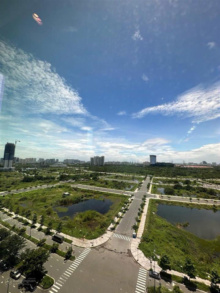 The crest  metropole cho thuê căn góc 2pn  ntcb  view sông, city thoáng
