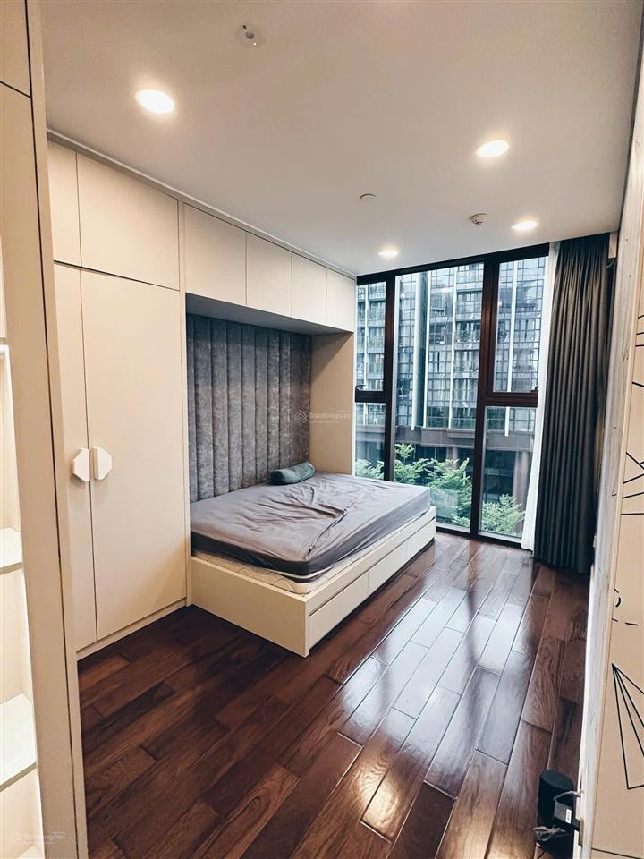 The galleria metropole bán căn góc 4pn đã có sổ  view trực diện sông, cầu bason, quận 1