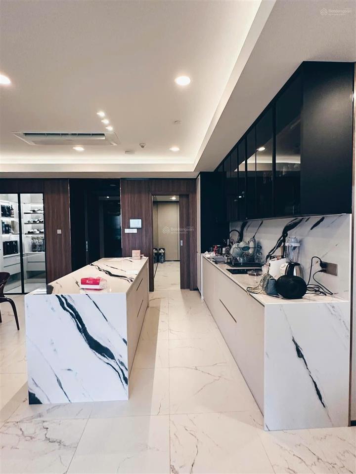 The galleria metropole bán căn góc 4pn đã có sổ  view trực diện sông, cầu bason, quận 1
