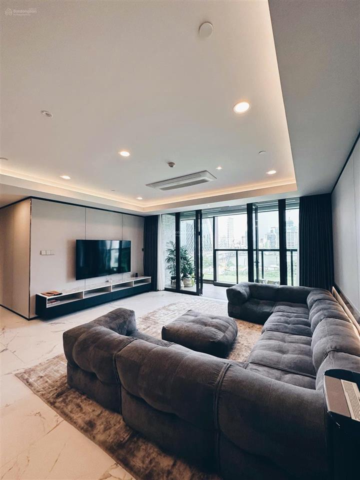 The galleria metropole bán căn góc 4pn đã có sổ  view trực diện sông, cầu bason, quận 1