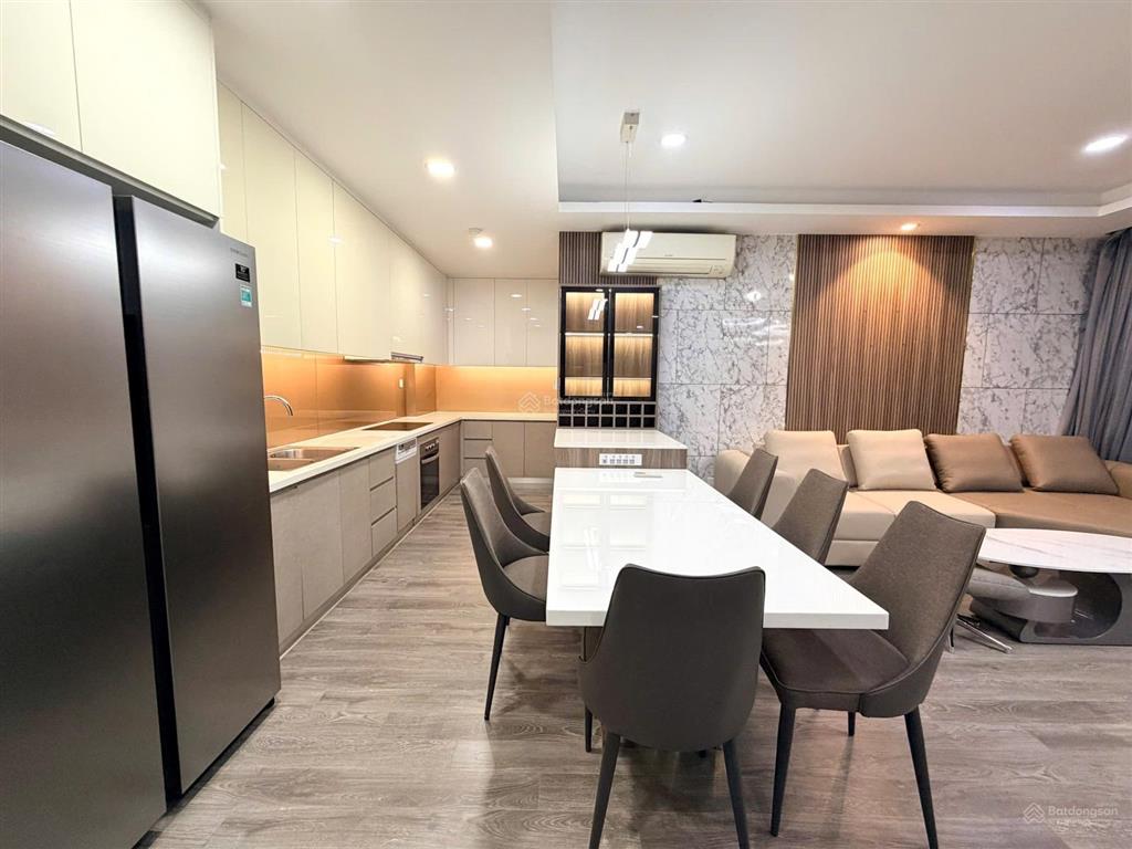 Cho thuê căn 3pn trục đẹp masteri millennium  full nội thất  view pháo hoa, quận 1