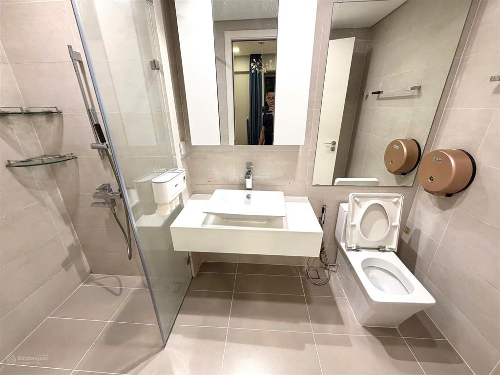 Cho thuê căn 3pn trục đẹp masteri millennium  full nội thất  view pháo hoa, quận 1