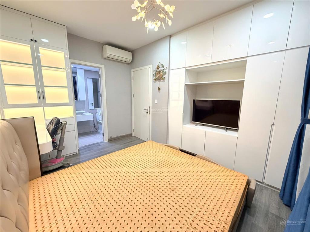 Cho thuê căn 3pn trục đẹp masteri millennium  full nội thất  view pháo hoa, quận 1