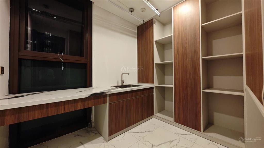 The galleria metropole cho thuê căn góc 4pn  view trực diện sông, cầu ba son, quận 1