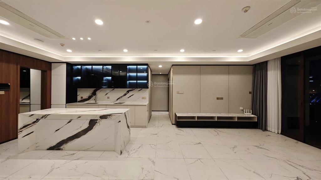 The galleria metropole cho thuê căn góc 4pn  view trực diện sông, cầu ba son, quận 1