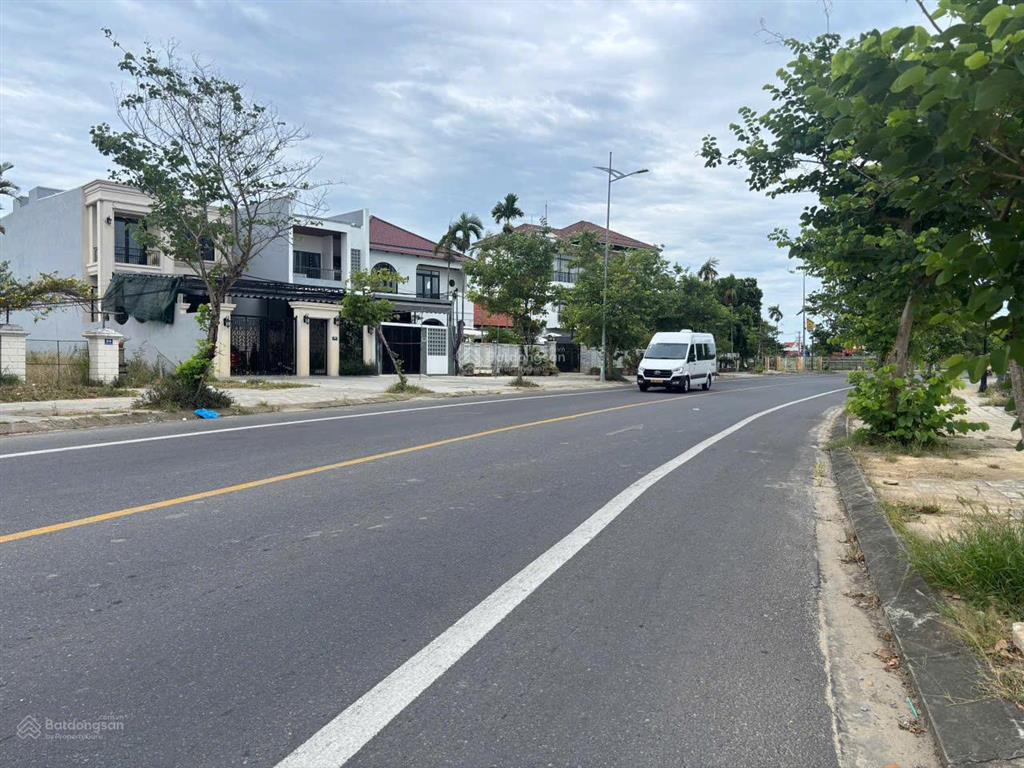 Cơ hội đầu tư có 102 lô đất vàng mặt tiền hùng vương, hội an ngay chân cầu cẩm kim