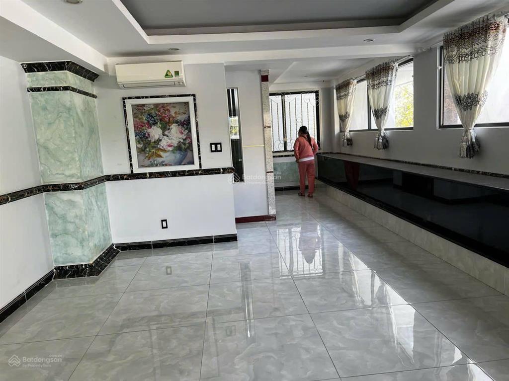 Căn góc 2 mặt tiền kđt vạn phúc city, đang có sẵn dòng tiền 90tr/tháng