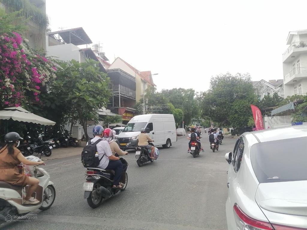 Lô duy nhất hướng đông nam  đường số 12 khu bên sông hiệp bình chánh đang bán