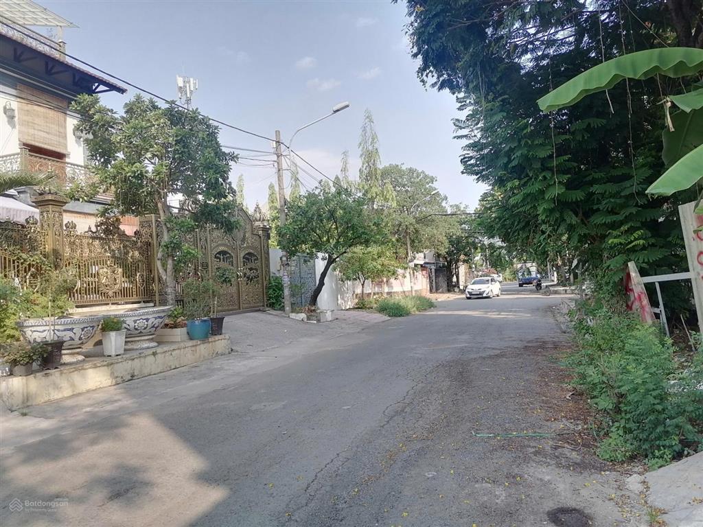 Biệt thự khu bên sông hiệp bình chánh, 233.5m2, có hồ bơi riêng, nhà đẹp, giá tốt