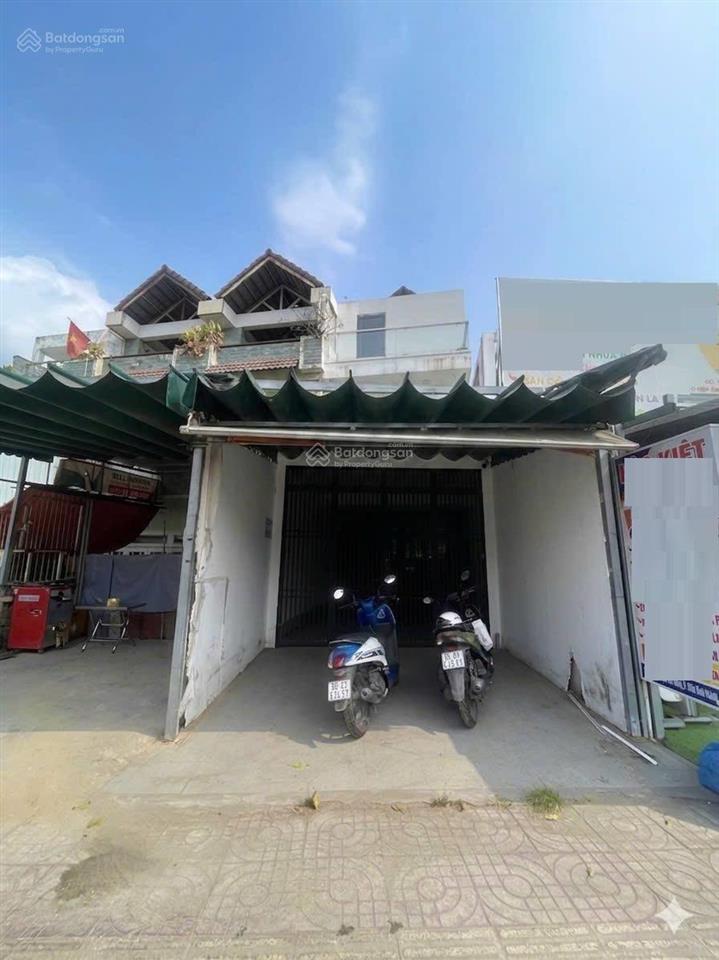 Nhà 3 tầng  mặt tiền phạm văn đồng  giá tốt