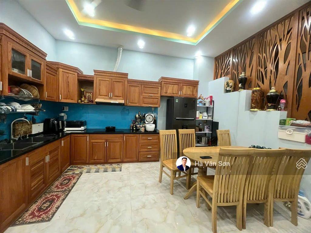Giảm 300tr  bán nhanh nhà hẻm xe hơi ngay gần cổng vạn phúc city