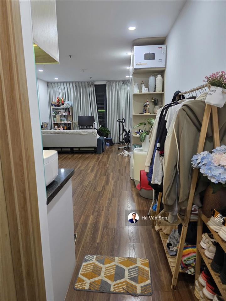 Studio ngay cổng làng đại học, gần full nội thất giá 1 tỷ 8