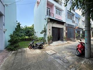 Đất hẻm xe hơi đường số 9, ngay kế cổng vạn phúc, ngang 5m, nở hậu, giá mềm