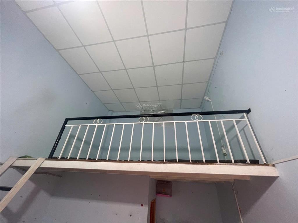 Trọ gần hoàng diệu 2, ngã tư thủ đức, 2tr6 có máy lạnh
