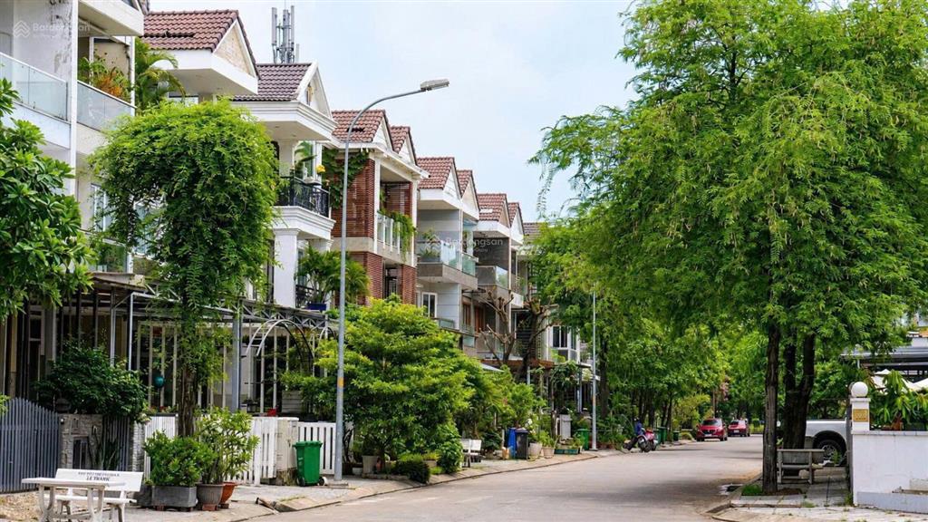 Giảm mạnh 1,5 tỷ bán nhanh căn nhà kdc ven sông gần cầu vượt bình phước, đang sẵn dòng tiền 22tr/th