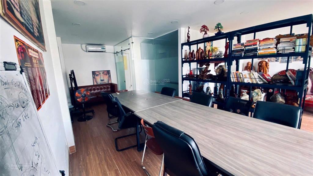 Giảm mạnh 1,5 tỷ bán nhanh căn nhà kdc ven sông gần cầu vượt bình phước, đang sẵn dòng tiền 22tr/th