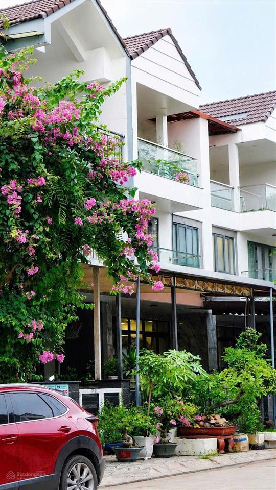 Giảm mạnh 1,5 tỷ bán nhanh căn nhà kdc ven sông gần cầu vượt bình phước, đang sẵn dòng tiền 22tr/th