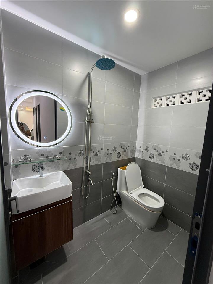 Chỉ nhỉnh 5 tỷ cho căn nhà mới siêu đẹp gần chợ hiệp bình