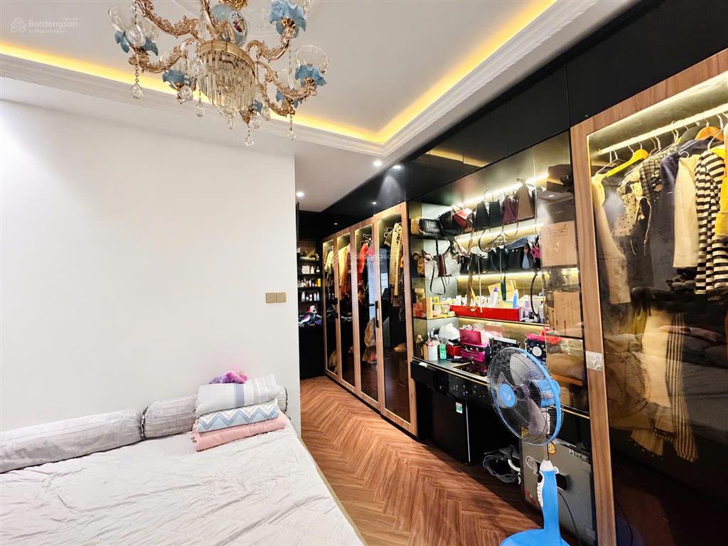 Cần bán căn biệt thự sân vườn hơn 130m2 siêu đẹp kdc vạn xuân giá chỉ 10 tỷ ***
