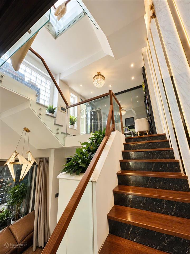 Cần bán căn biệt thự sân vườn hơn 130m2 siêu đẹp kdc vạn xuân giá chỉ 10 tỷ ***