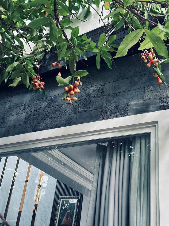 Cần bán căn biệt thự sân vườn hơn 130m2 siêu đẹp kdc vạn xuân giá chỉ 10 tỷ ***