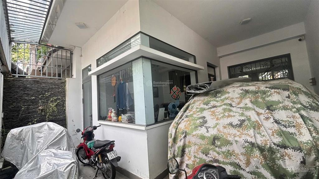 Giảm 800tr  cần bán nhanh biệt thự gần 120m2 khu bên sông hiệp bình chánh