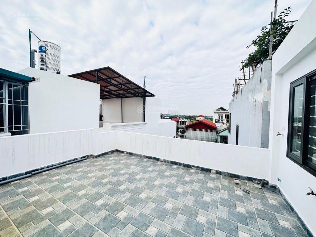 Bán nhà phố việt hưng 5 tầng sẵn ở giá rẻ, ô tô đỗ gần