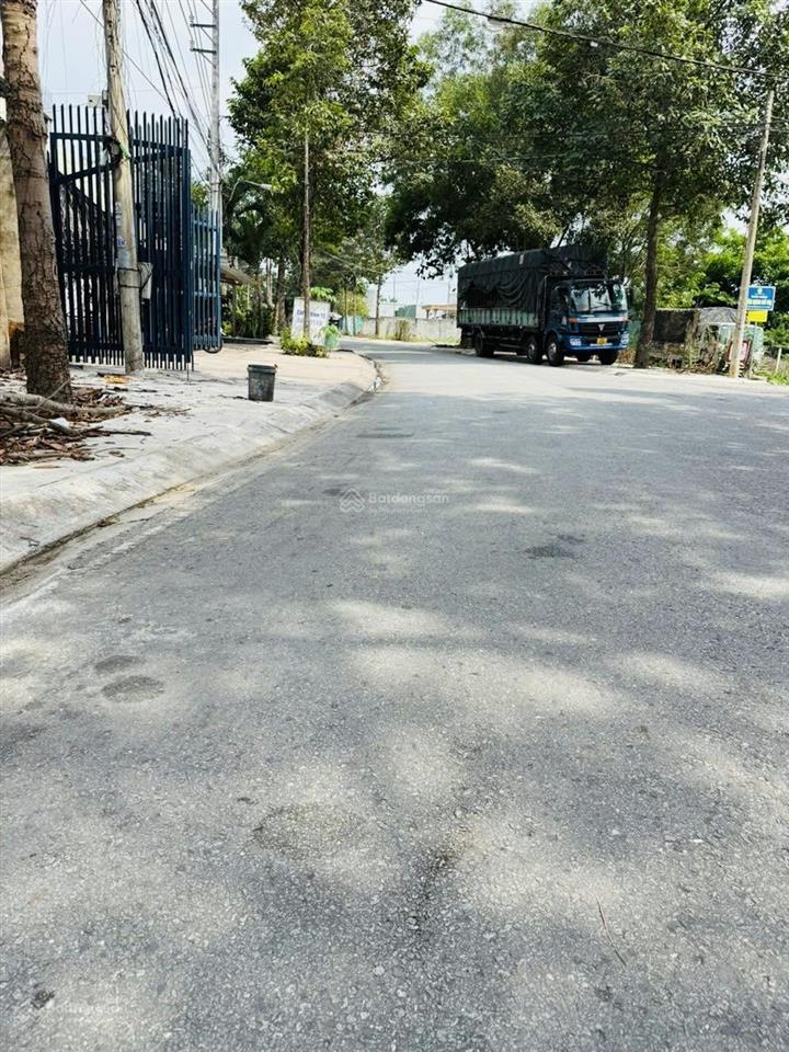 #4 tỷ 2đất dx065định hòa279m2
ngộp bankdt 6.5 x 43 thổ cư80m2.có giá thương lượng tốt