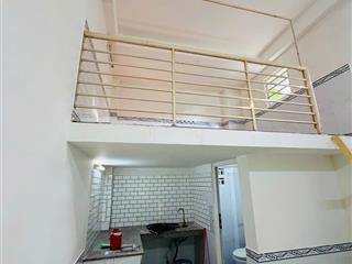 Phòng có gác lửng  giờ giấc tự do tại quận 9