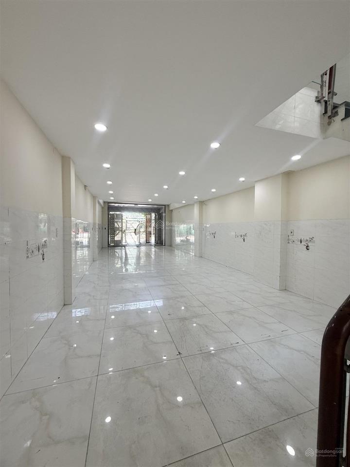 Bán nhà chính chủ mặt tiền đường lê bôi quận 8, 91m2, 5 tầng, 4pn, sổ đẹp vuông vức.
