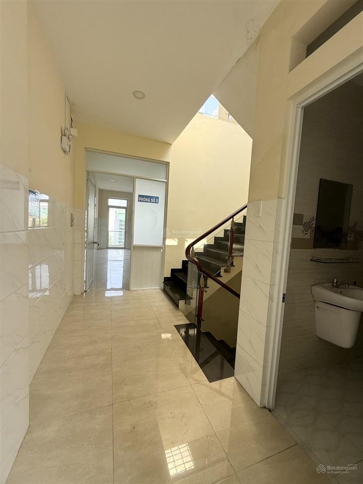 Bán nhà chính chủ mặt tiền đường lê bôi quận 8, 91m2, 5 tầng, 4pn, sổ đẹp vuông vức.