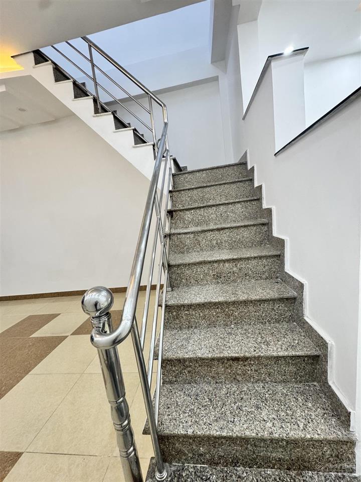 Bán nhà hxh hẻm xe hơi âu dương lân p3 q8, 66m2, 2 tầng, hẻm thông, kqh