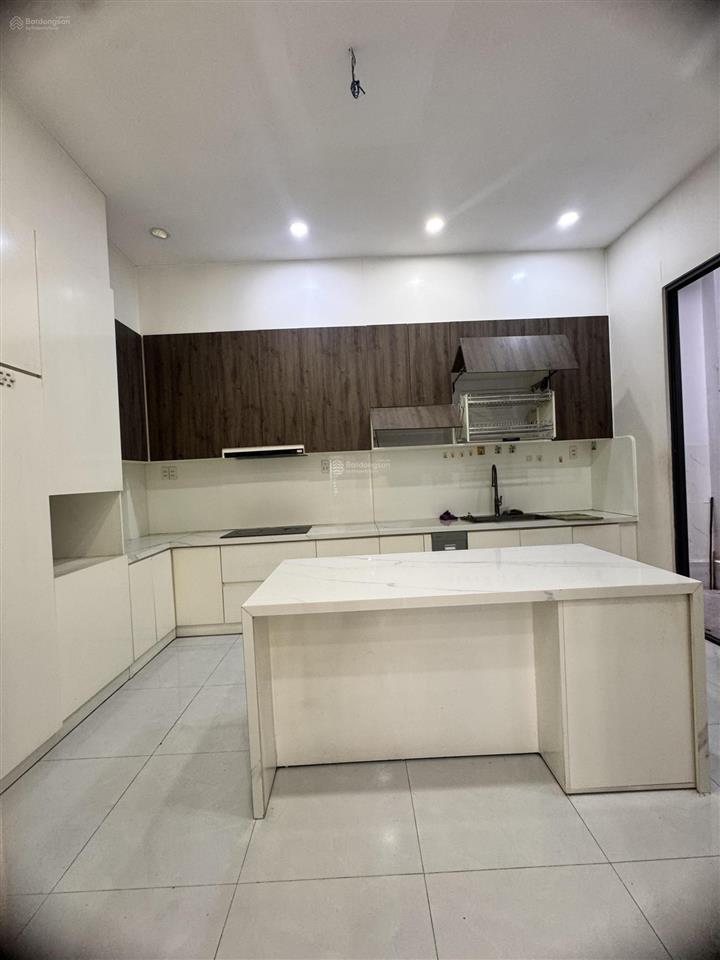 Bán nhà chính chủ phạm thế hiển tạ quang bửu p4 quận 8, 58m2, 4 tầng, 4 pn, kqh, knn.