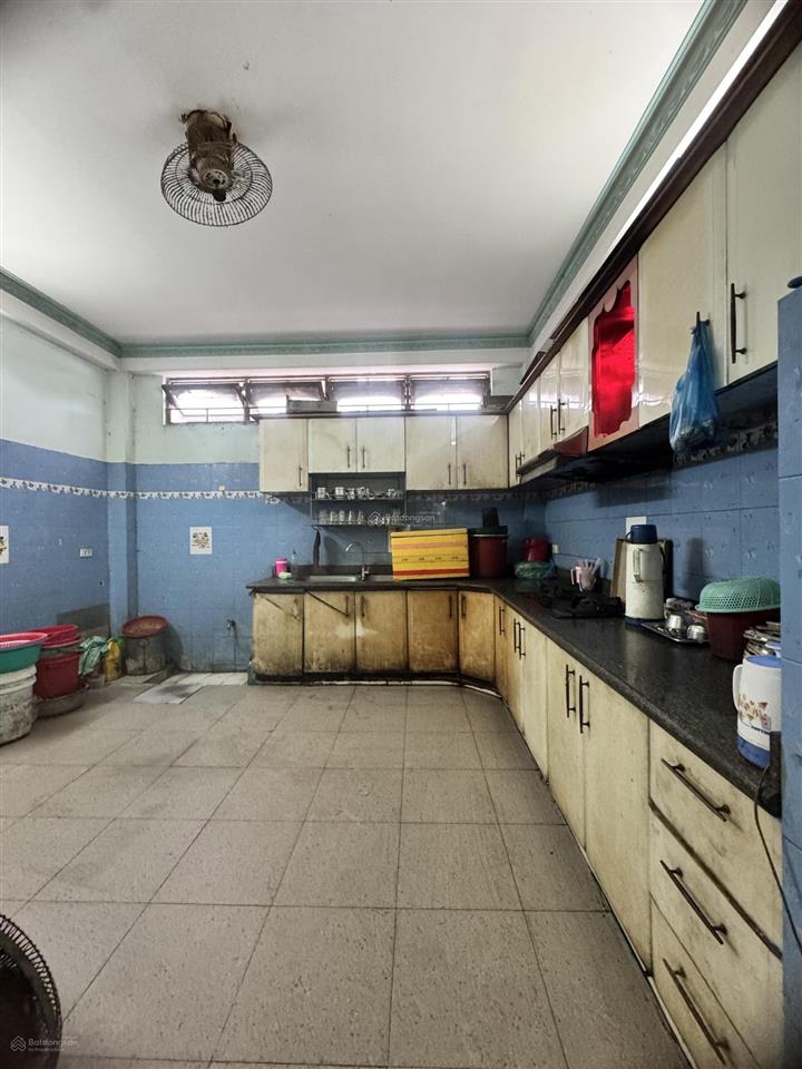 Bán nhà chính chủ gửi mặt tiền đường tùng thiện vương quận 8 giáp quận 5, 6, 74m2, 5 tầng, 7pn
