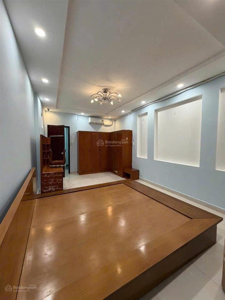 Bán nhà mặt tiền đường số quận 8, 47m2, 3 tầng 4pn, sổ vuông vắn.