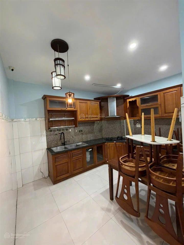 Bán nhà mặt tiền đường số quận 8, 47m2, 3 tầng 4pn, sổ vuông vắn.