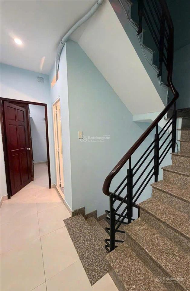 Bán nhà mặt tiền đường số quận 8, 47m2, 3 tầng 4pn, sổ vuông vắn.
