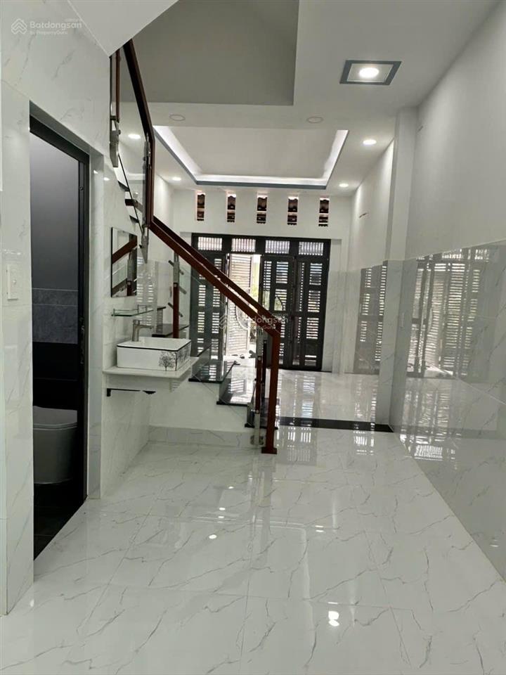Bán nhà mặt tiền đường nguyễn đức ngữ quận 8, 47m2, 3 tầng, sổ vuông.
