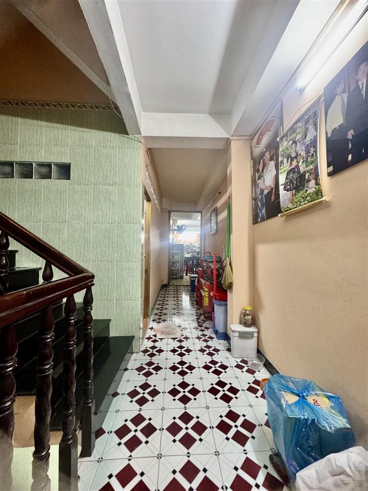 Bán nhà mặt tiền đường trịnh hoài đức quận 5, 84m2, 5 tầng, 6pn, hiện đang kinh doanh