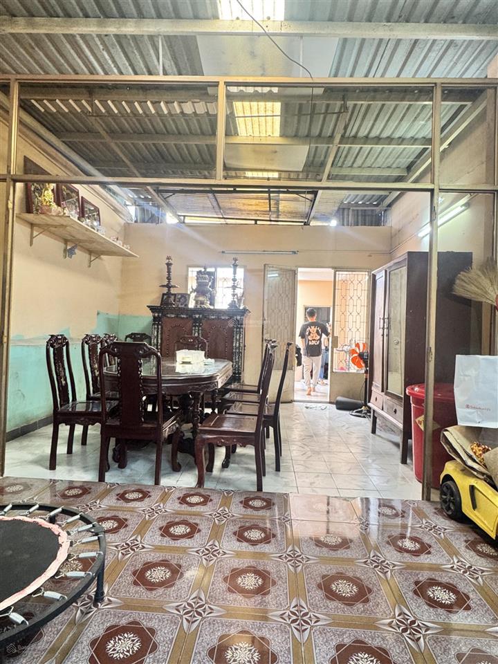 Bán nhà mặt tiền đường trịnh hoài đức quận 5, 84m2, 5 tầng, 6pn, hiện đang kinh doanh