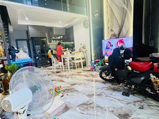 Bán nhà dạ nam quận 8, 39m2, 5 tầng, hẻm thông.