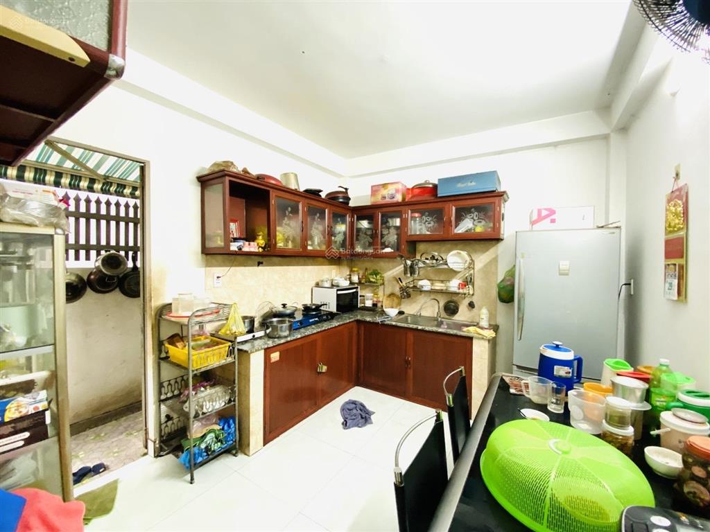 Bán nhà hxh hẻm xe hơi âu dương lân quận 8, 67m2, 4 tầng, hẻm thông, không quy hoạch.