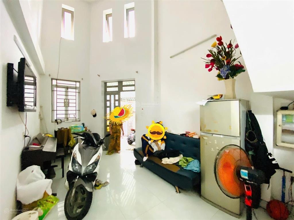 Bán nhà hxh hẻm xe hơi âu dương lân quận 8, 67m2, 4 tầng, hẻm thông, không quy hoạch.